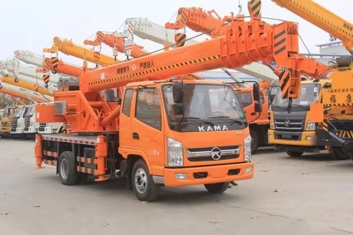 4、8吨起重机多少钱?