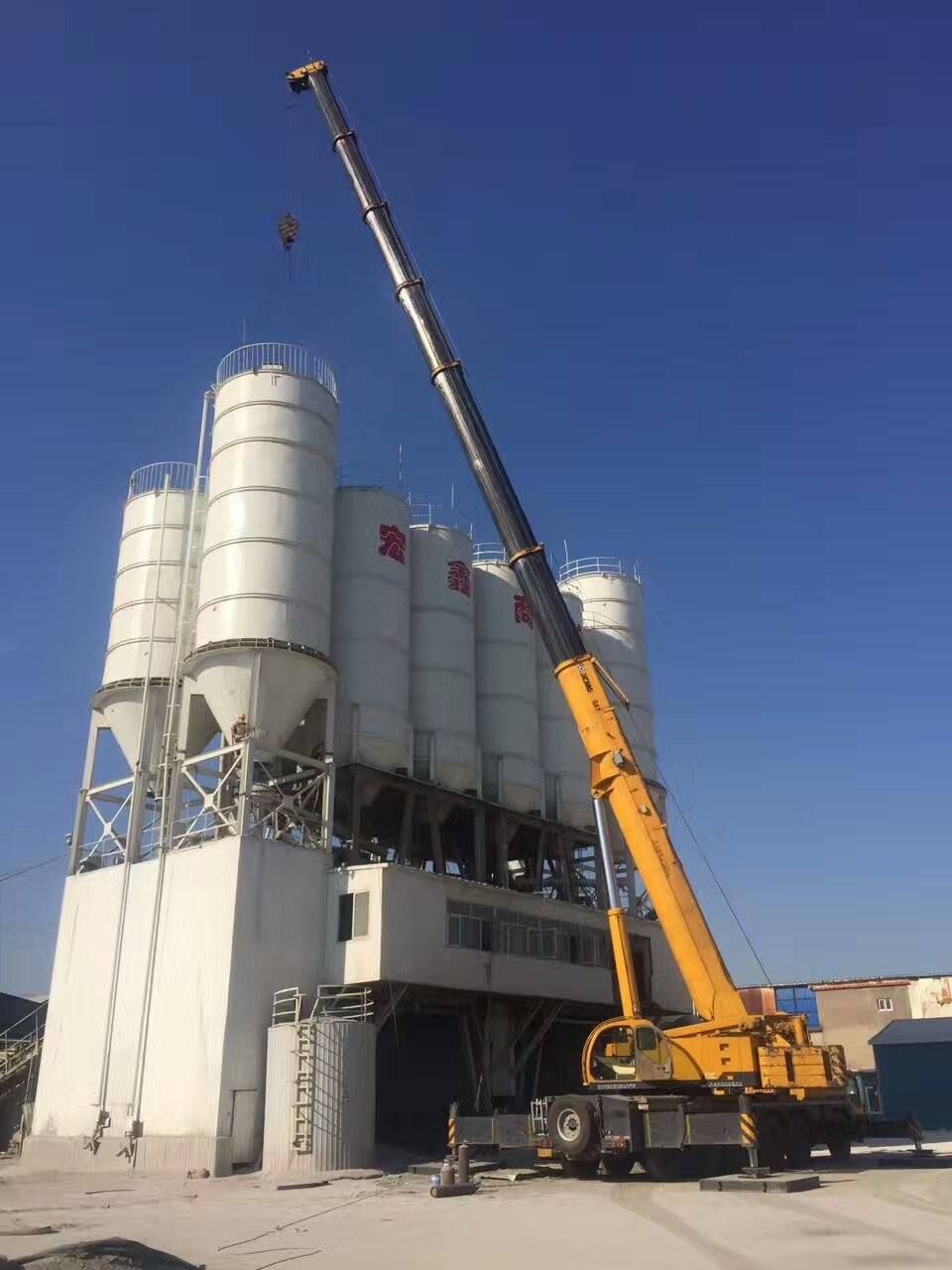 3、想用吊车,湖南省陵县哪里可以找到?