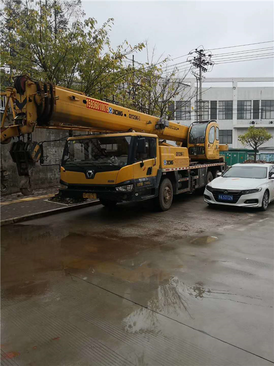 4、我有一台25吨的起重机,在什么网站上可以找到?