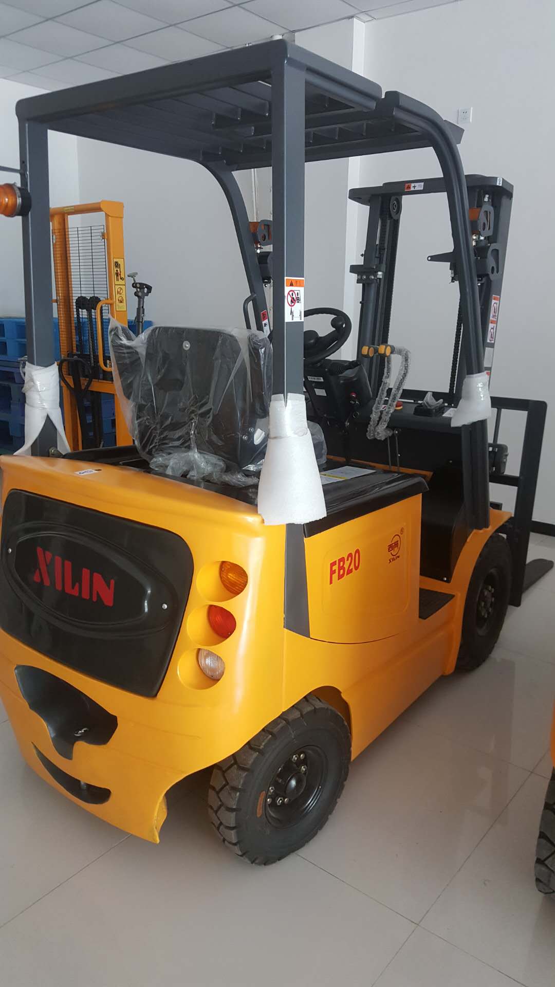 三吨叉车能叉起公斤吗?