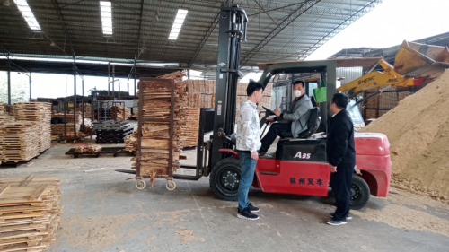 叉车操作安全隐患