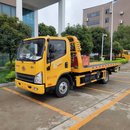 哪个保险公司道路救援次数多？人保道路救援7次包含高速吗？